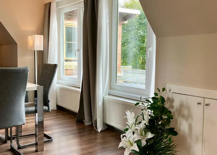 Airport Business Apartment