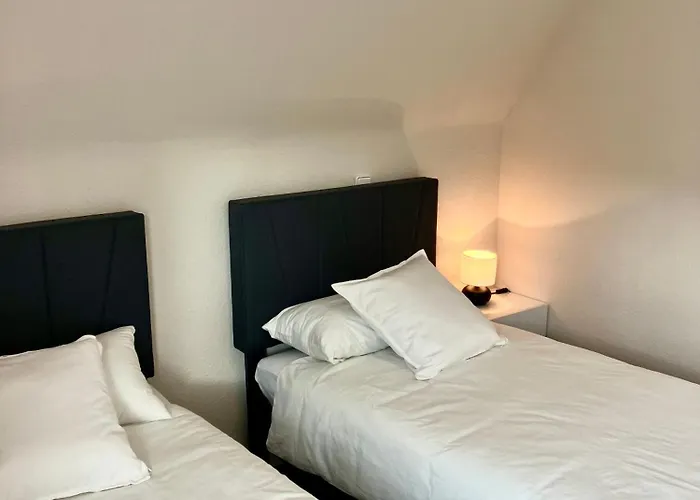 Airport Business Apartment