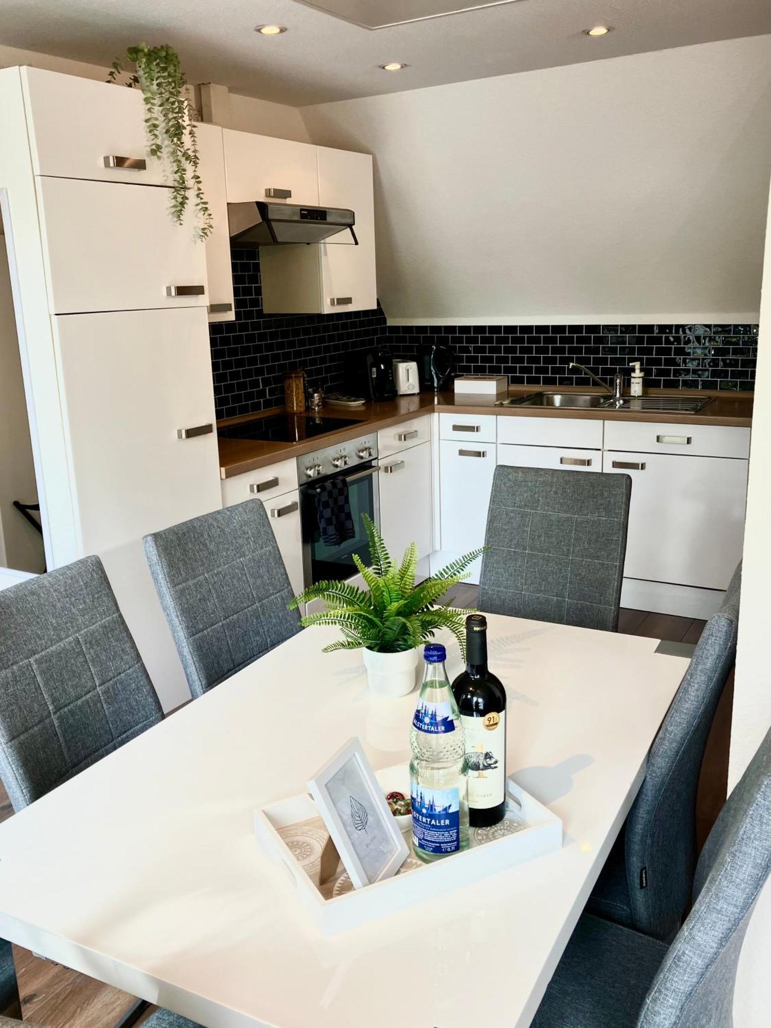 Airport Business Apartment